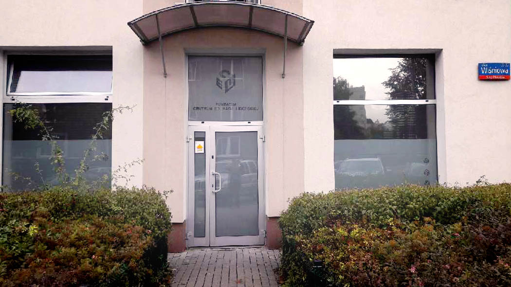 Fundacja CEL - wejście główne